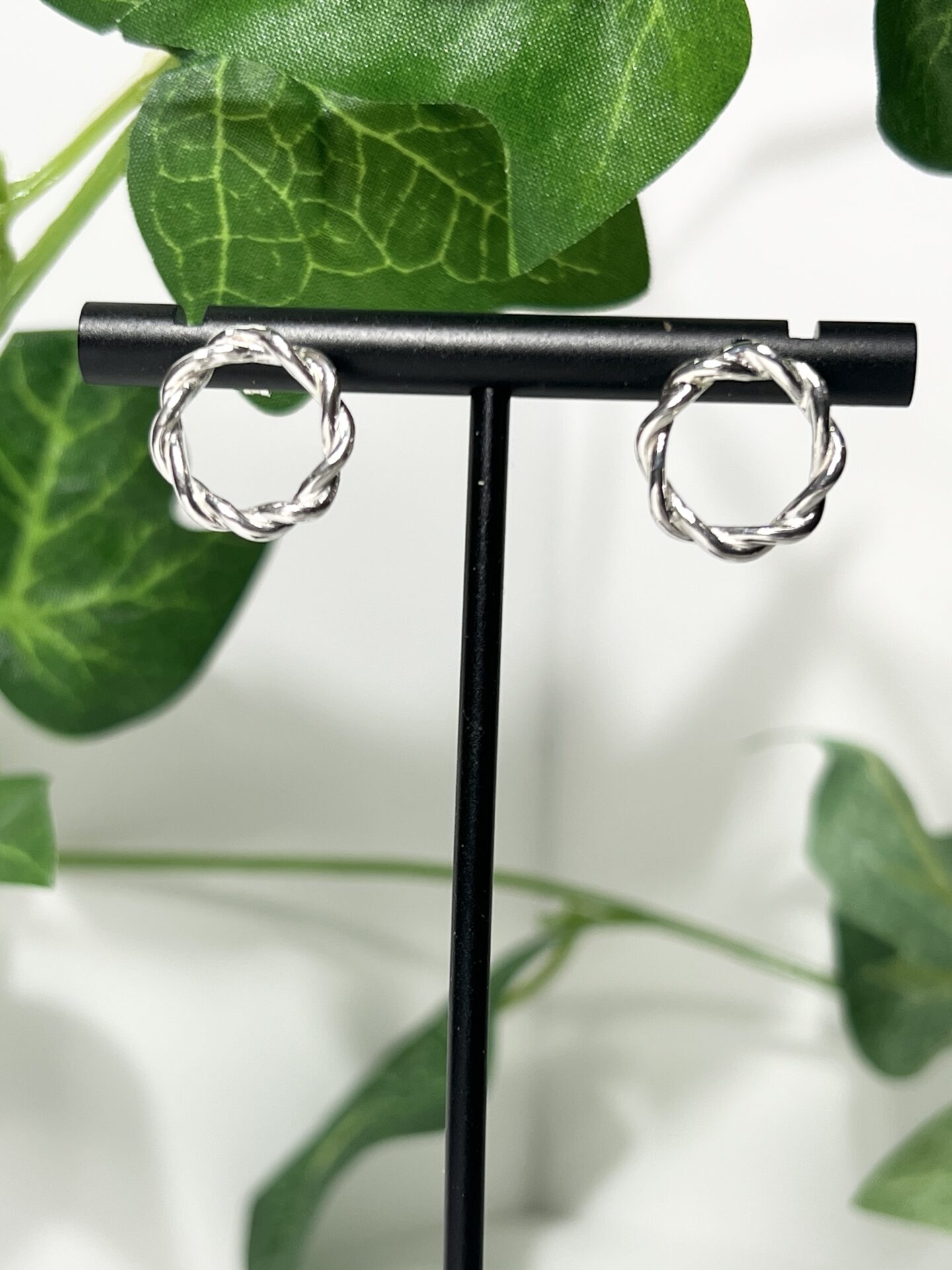 ミディアムツイストピアス - 画像 (2)