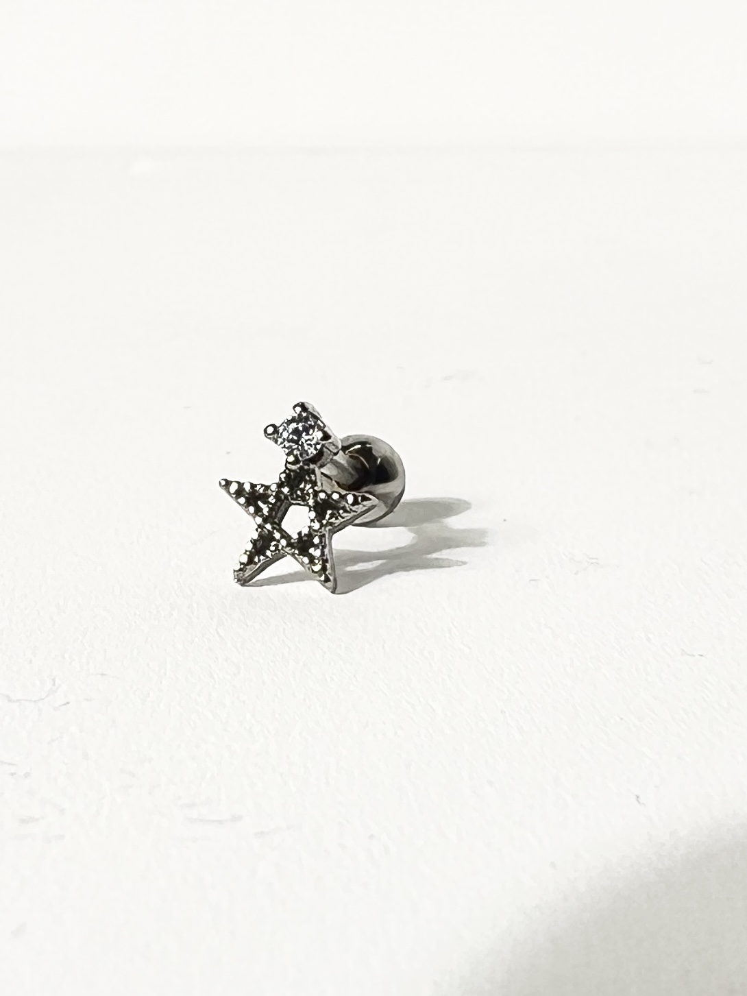 16G ワンポイントスターストレートバーベルボディピアス (シルバー) - 画像 (2)