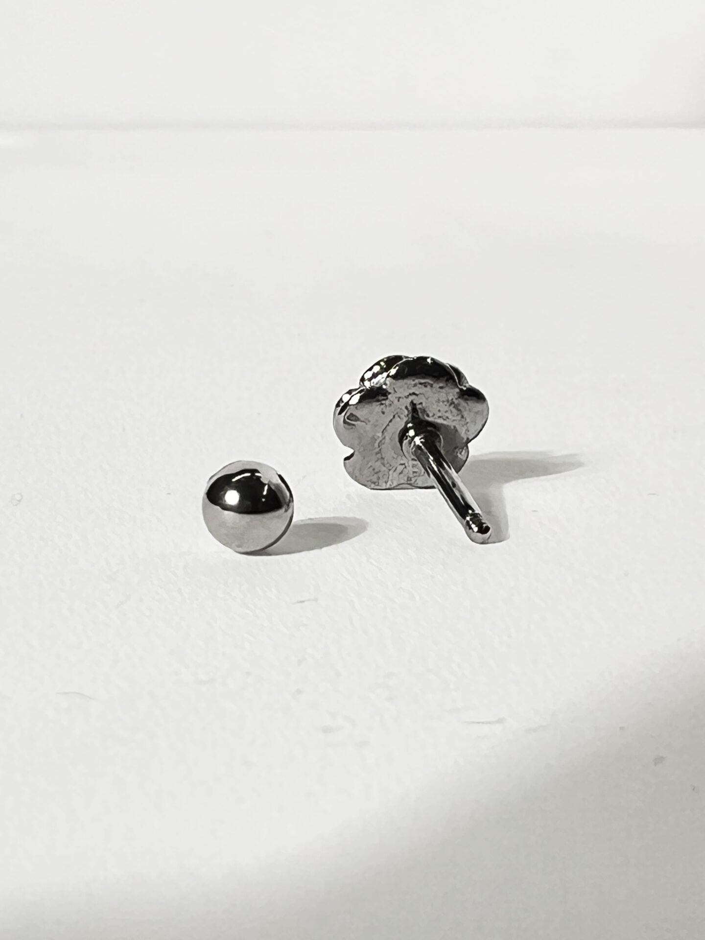 16G アンティークフラワーストレートバーベルボディピアス - 画像 (3)