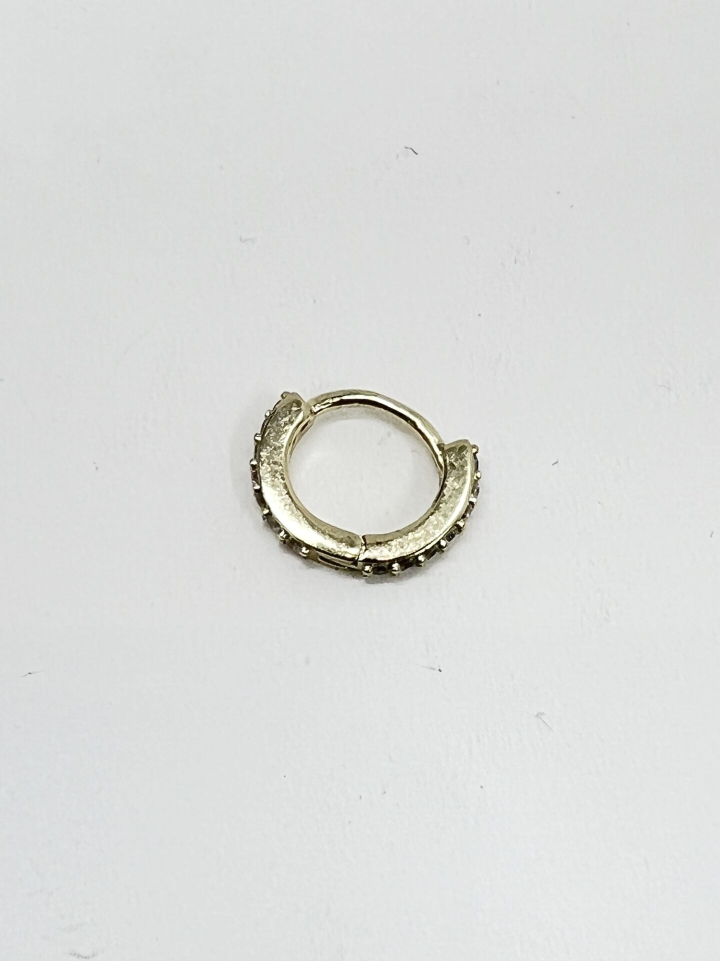 20G キュービックジルコニアフープピアス(ゴールド) - 画像 (2)